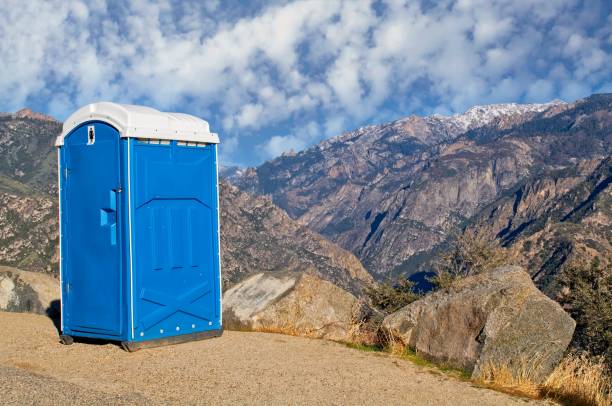 Portable restroom solutions in Mountain View, MO